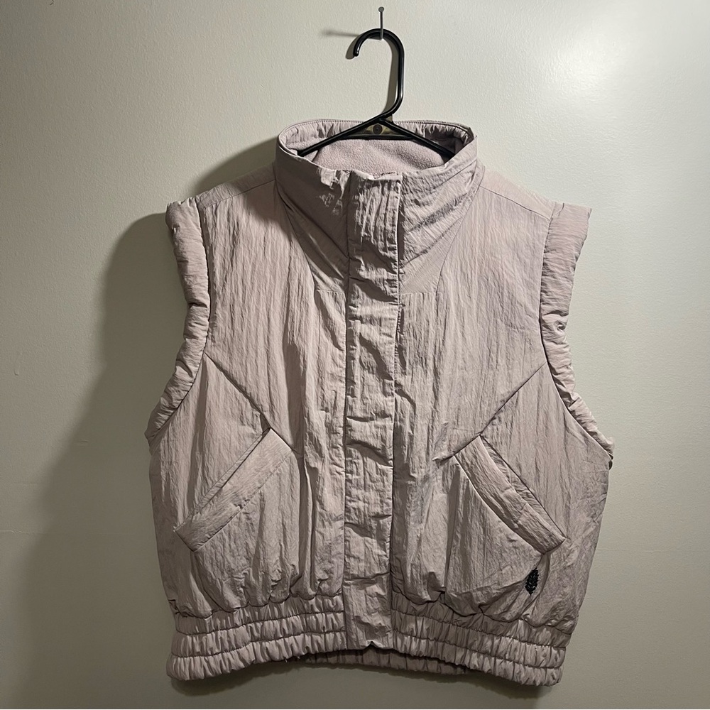 Free People Movement Scrunch Time Puffer Vest
Oyster Womens Size Medium